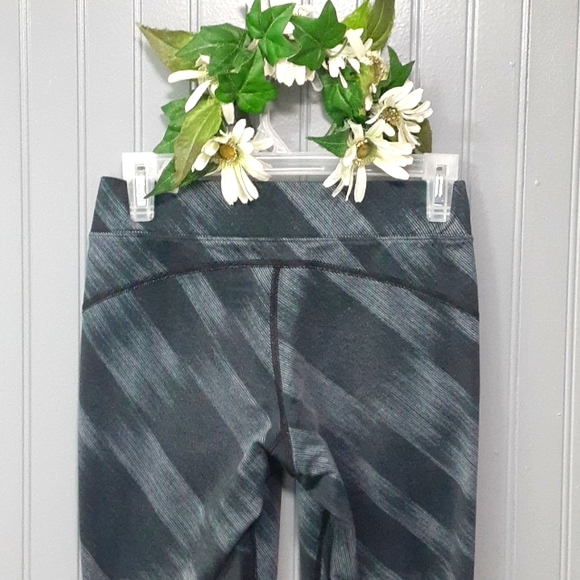 Reebok Leggings - Picture 2 of 11